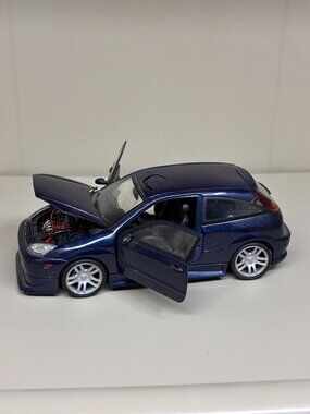 Ford Focus Tuner 1/18 Diecast Motor Max